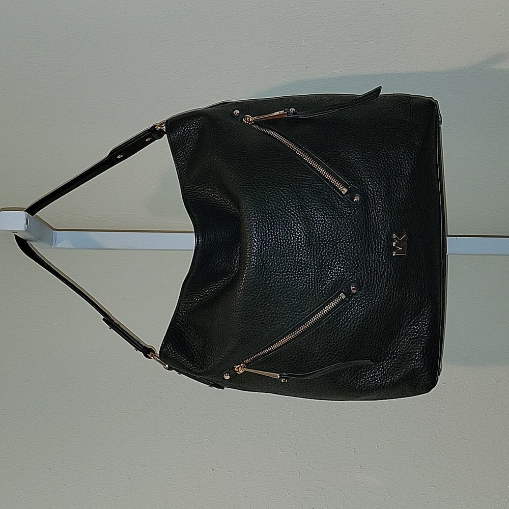 MICHAEL KORS EVIE LARGE PEBBLED LEATHER SHOULDER BAG